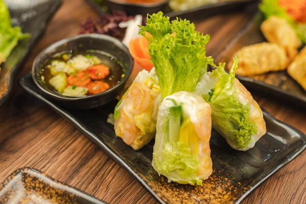 Recept na Nem cuốn – vietnamské letní závitky (Foto: www.tom-restaurant.cz):